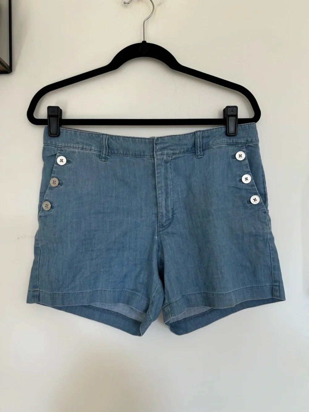 Tommy Hilfiger 5” Classic Stretch Shorts Lightweight Denim Size 6